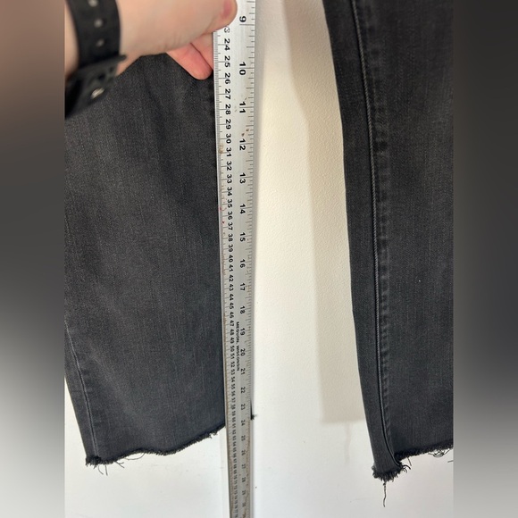 Hidden Black Cropped Distressed Jeans Size 25 - Picture 4 of 9